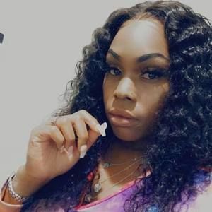 Meet your Posher, Crystal